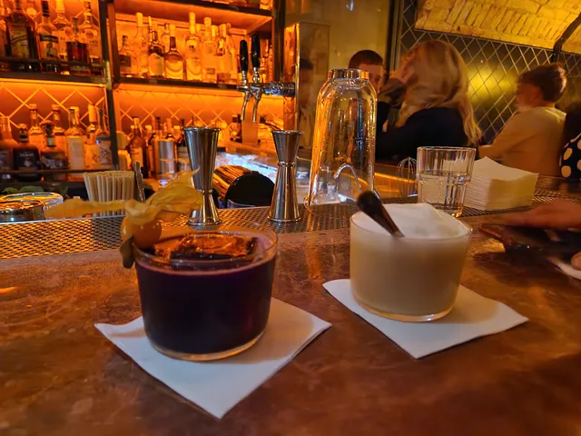 Hotsy Totsy Cocktail Bar