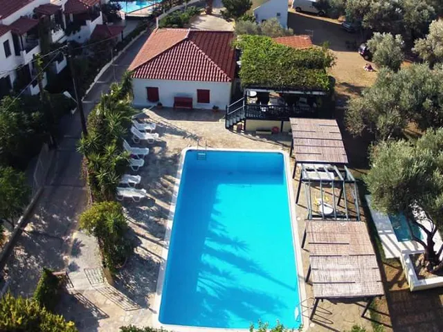 Magda Studios & Apartments