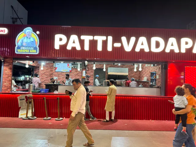 Amigo's 13 Foodcourt