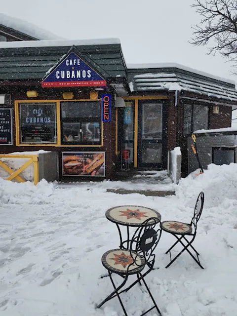 Cafe Cubanos Niseko