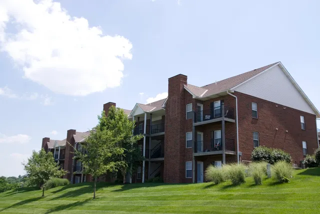 Williamsburg Plaza Apartments