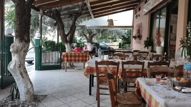 Τα Λιόδεντρα