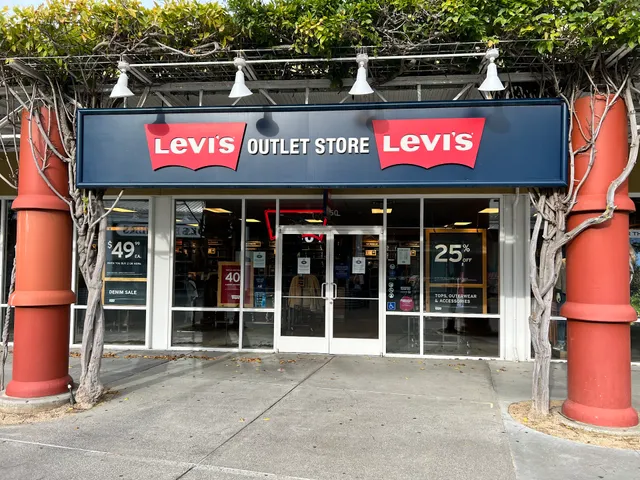 Levi’s Outlet Store