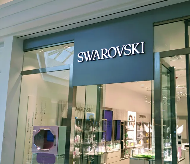 Swarovski West Town Mall