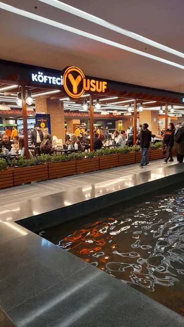 Istanbul Sapphire Office & Sapphire Skydeck