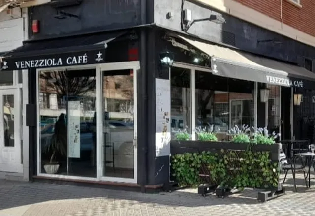 Venezziola Cafe-Bar