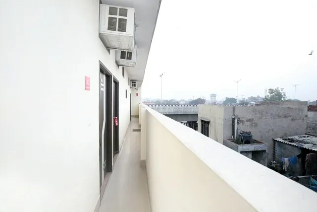 OYO Hotel Golden Grand