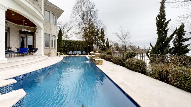 Daily View Pools LLC