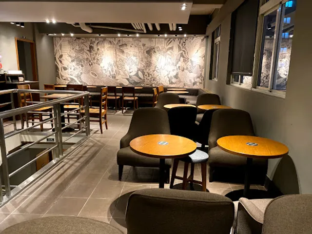 STARBUCKS Mackay Shop