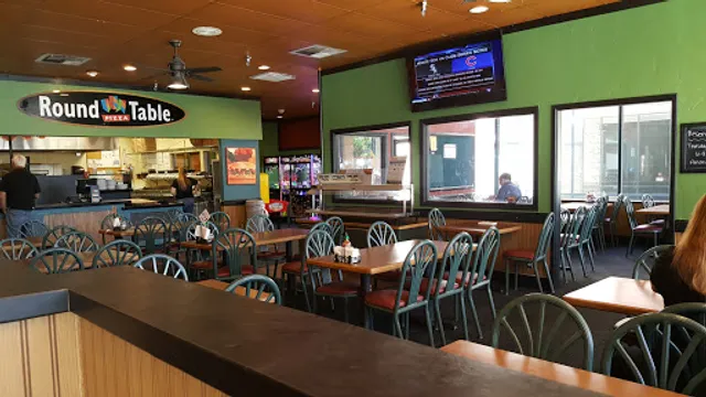 Round Table Pizza