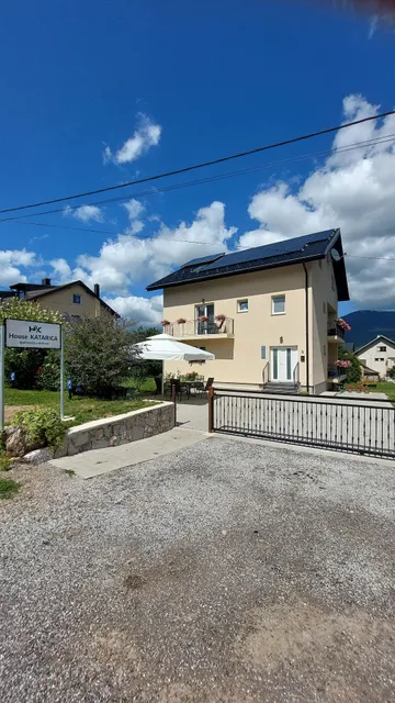 House Katarica