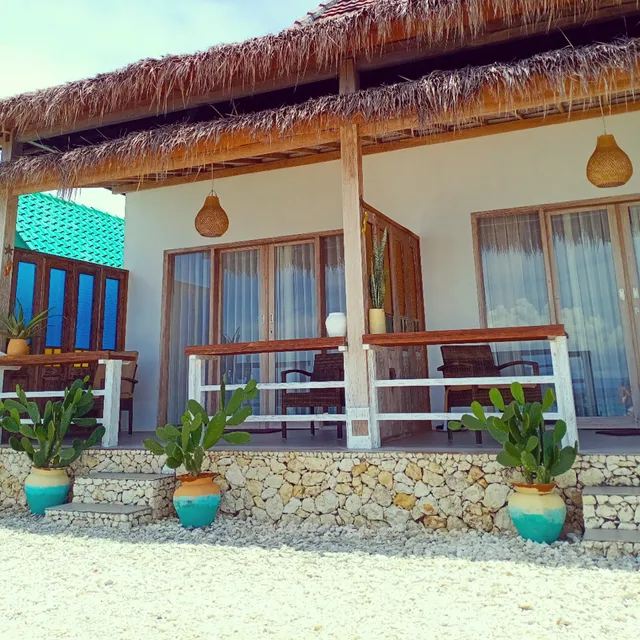 VnS Beachfront Guesthouse