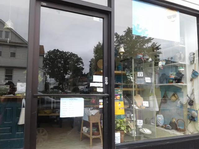 Island Pottery and Studio