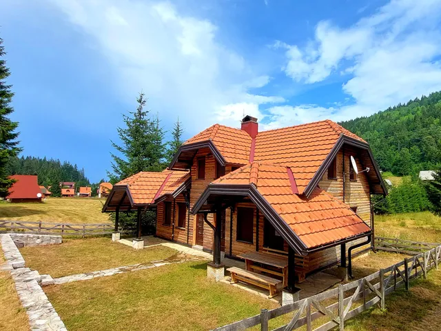 VILA MAJA - Krnja Jela