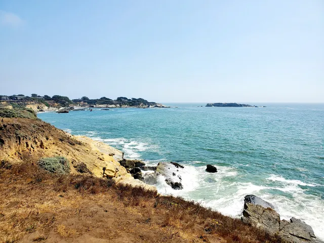 Bluff Trailhead at Gualala Point