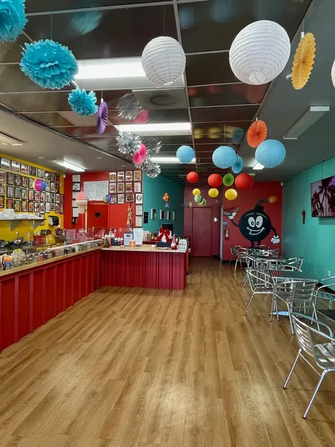 Cones & Pops Paleteria