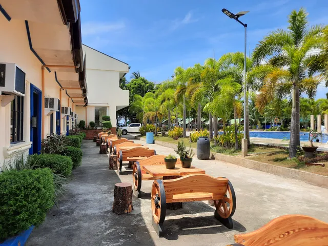 Villa Estrellita Resort