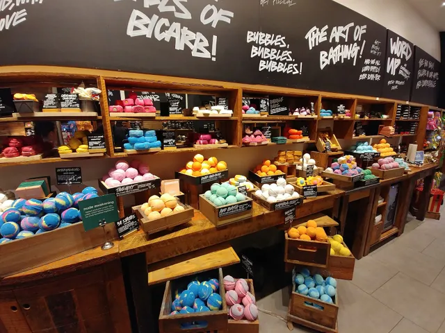 Lush Cosmetics Garden State Plaza