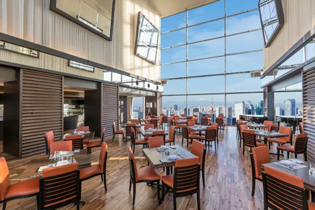 Restaurant LUKE with SKY LOUNGE