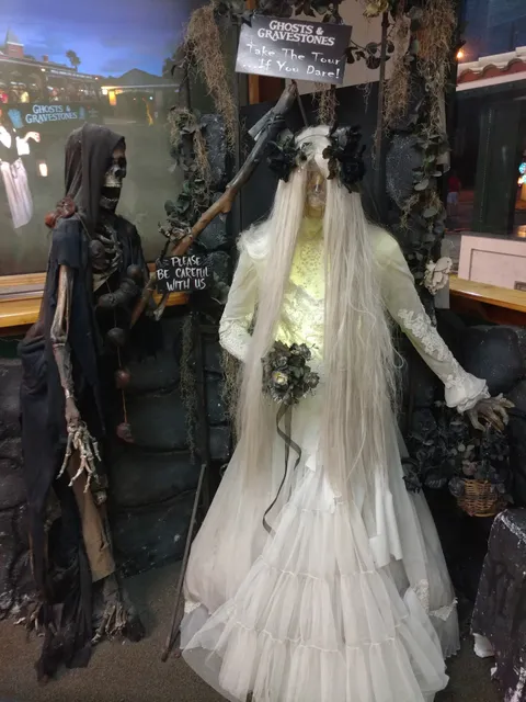 2 Old Town Trolley Welcome Center