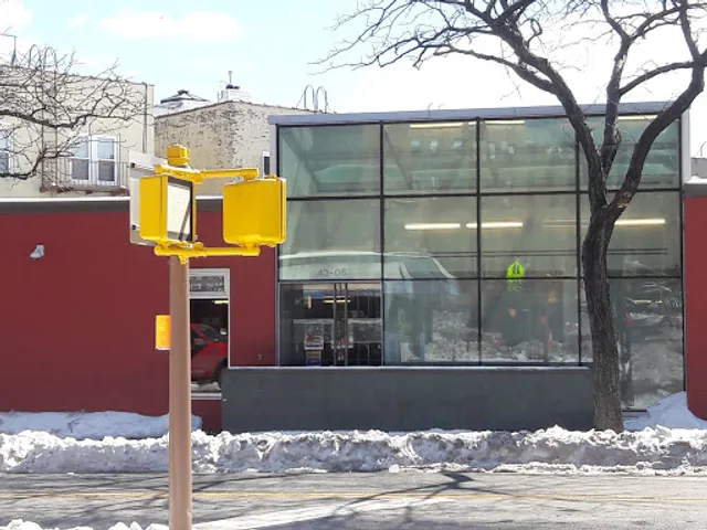 Queens Public Library at Sunnyside Library