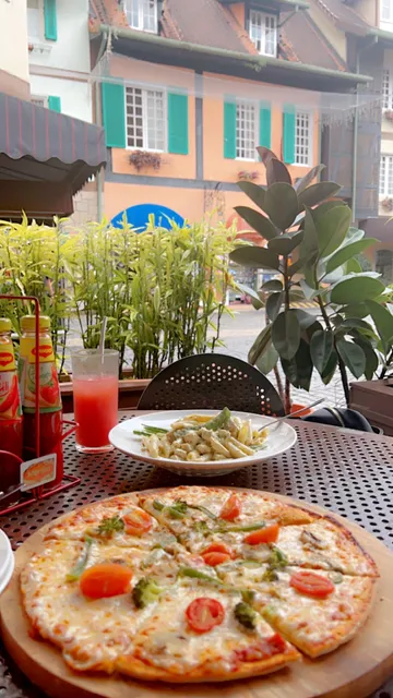 القرية الفرنسية