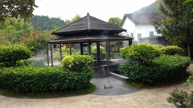 热龙温泉度假村