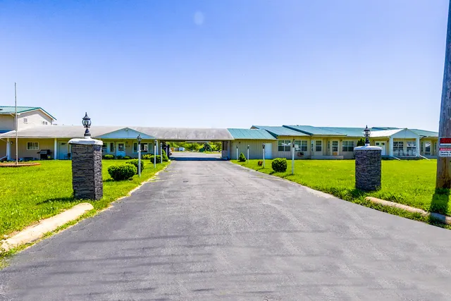 Country Hearth Inn & Suites By OYO Sturgis