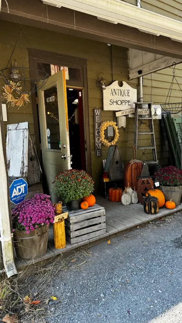 487 Rustics Boutique