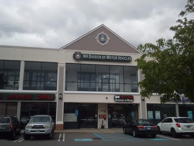 Manchester Commons Shopping Center