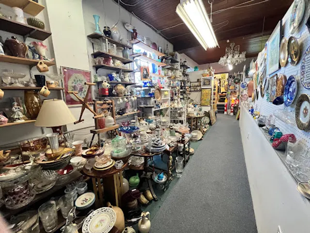 Summit Antique Center