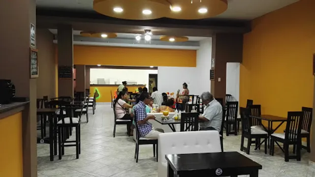 Ma' Fruta - Tarapoto - Juguería - Comidas Típicas - Restaurante - Regional