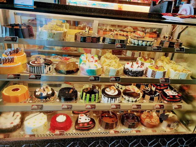 Ribbons and Balloons - The Cake Shop