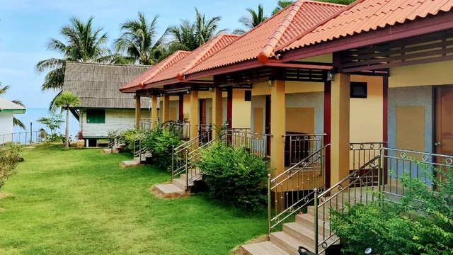 ท้องพลู บีช รีสอร์ท สมุย Thongplu​ Beach Resort​ Samui