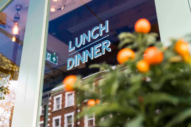 Bob's Café Queen's Park