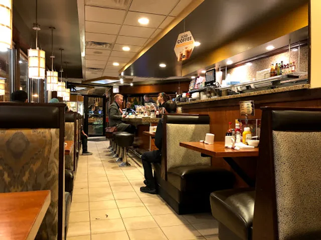 Golden Apple Grille & Breakfast House