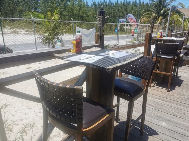 Smitty’s Beach Bar & Restaurant