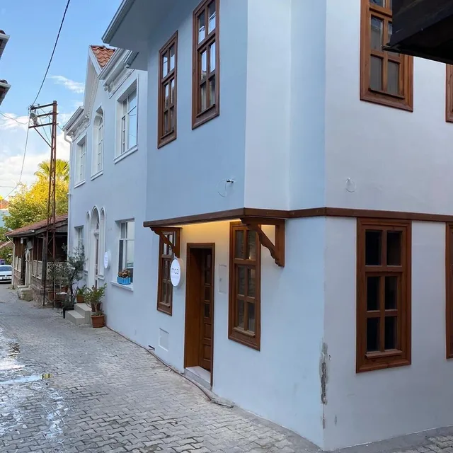 MAZi Hotel
