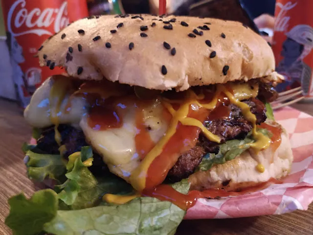 Brontos Camino Real Hamburguesas al Carbón