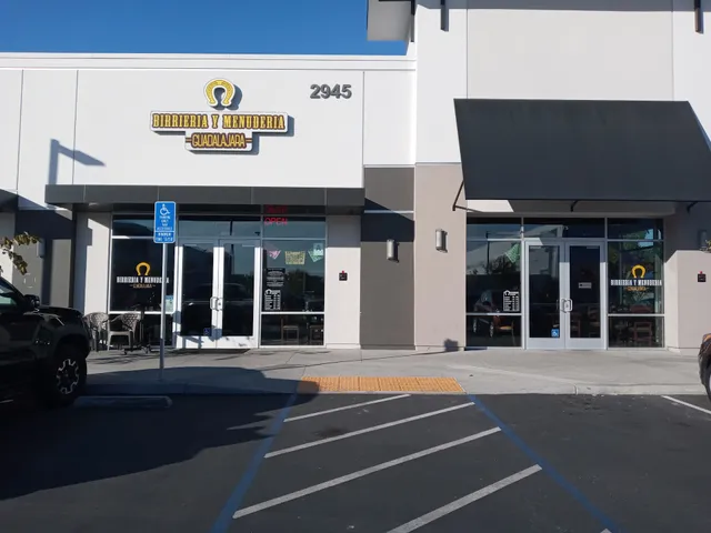 Birrieria y menuderia Guadalajara