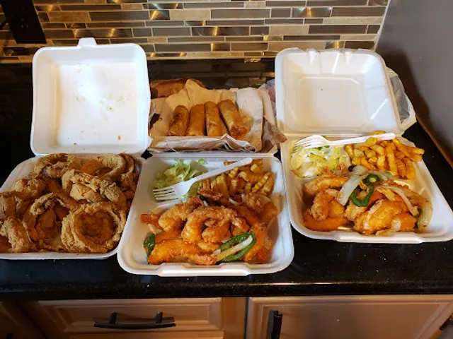 Lily's Seafood Bar And Grill