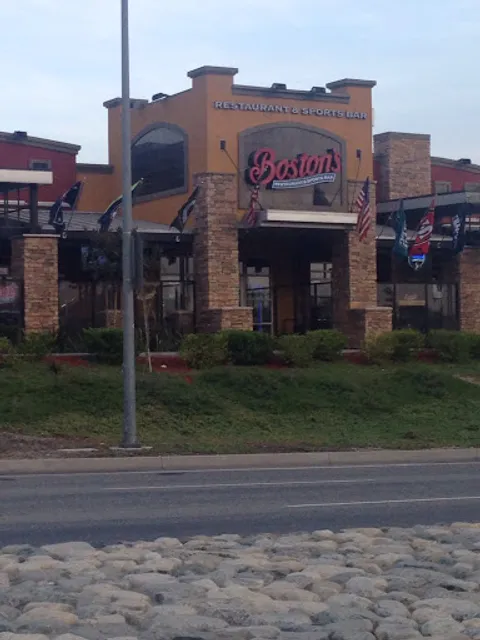 Boston's Pizza Restaurant & Sports Bar
