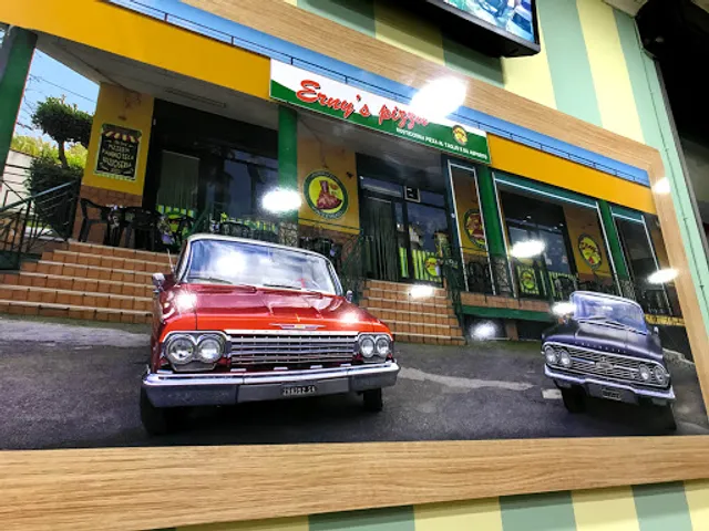Erny's Pizza