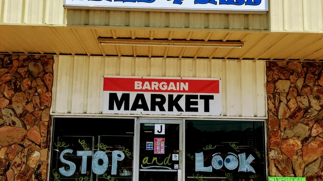 Dealz-4-Daze Furniture & Thrift