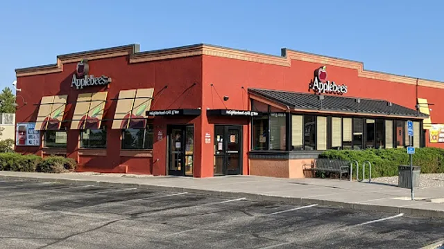 Applebee's Grill + Bar