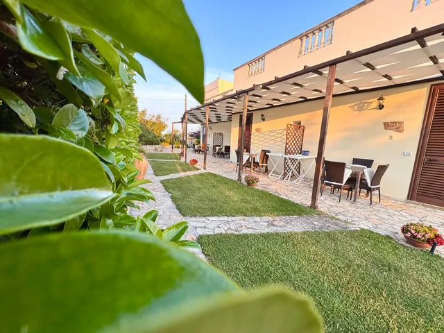 Villa B&B Antiche Macine del Salento nel cuore del Salento - villetta con piscina - punto strategico spiaggia del Salento