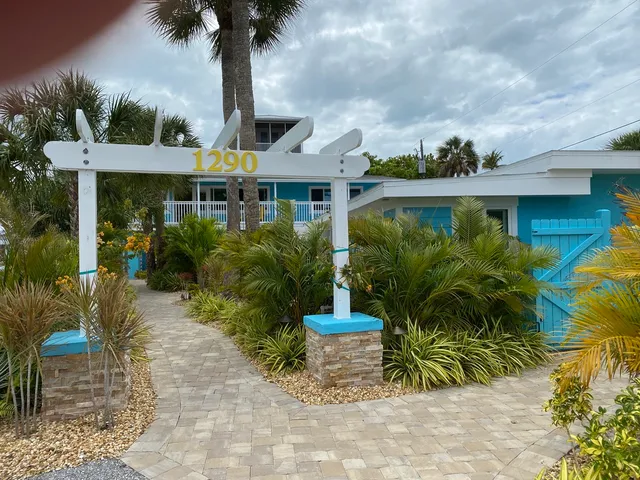Beachcomber Bungalows of Manasota Key