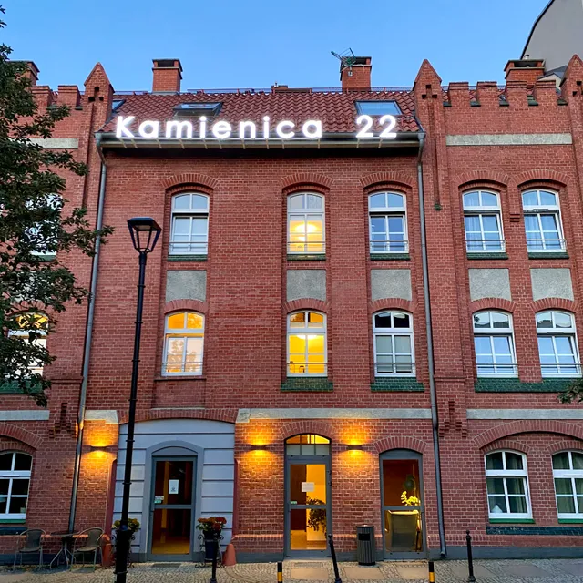 Kamienica 22