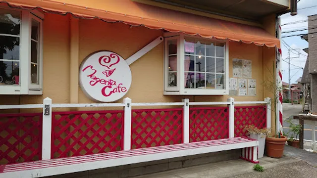 Magenta Cafe