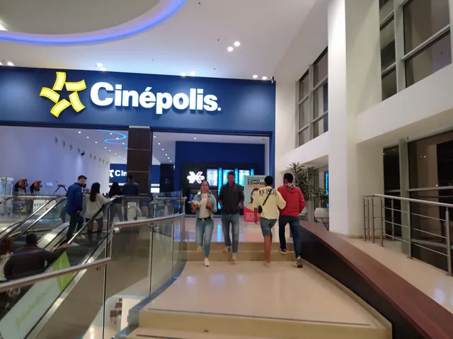 Centro Comercial Mall Plaza